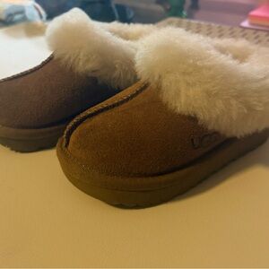 UGG Kids Tan and Cream Slippers